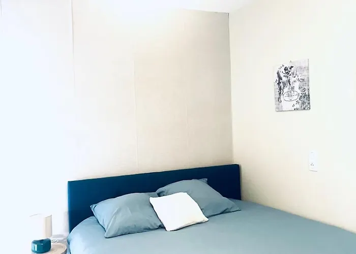 Cosy Avec Grand Terrasse Et Parking דירה *
